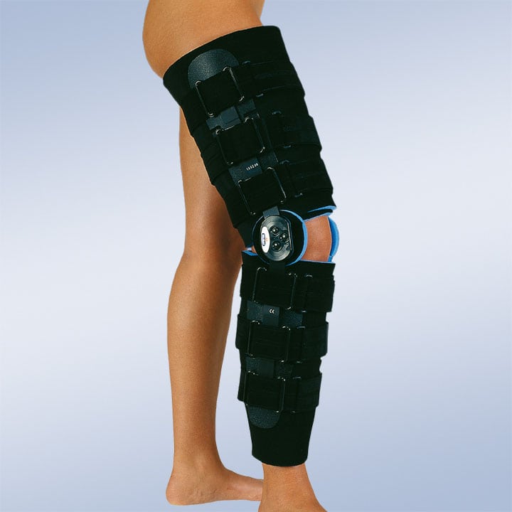 KNEE ORTHESIS WITH FLEXION-EXTENSION JOINT